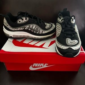 Women’s AIR MAX 98 LX! WORN 1X! COMES W/ OG BOX AND PAPER!
